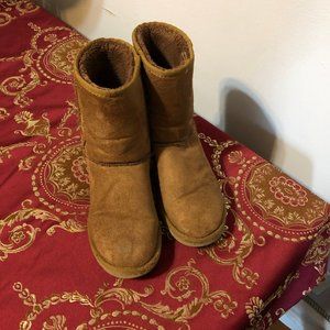 UGG brand size 6 boots